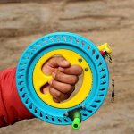 Enrouleur de cerf - volant de 18cm, roue de feu de 200m, ficelle, poigne volante, outil, ligne de ficelle ...