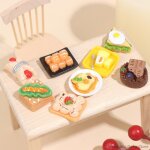 Ensemble de 8 mini ornements de cuisine pour maison de poup�e 1:12, mini g�teau, sandwich au chocolat, ...