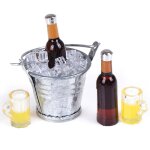 Ensemble de bouteilles de bière, seau, gobelets a glaçons, jouets, meubles alimentaires, maison de poupée, ... Ensemble de bouteilles de bière, seau, gobelets a glaçons, jouets, meubles alimentaires, maison de poupée, ...