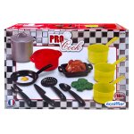 Ensemble de casseroles et poles avec ustensiles de cuisine