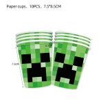 Ensemble de décoration de fête d'anniversaire, assiettes en papier, gobelets, serviettes, pailles, nappe, ... Ensemble de décoration de fête d'anniversaire, assiettes en papier, gobelets, serviettes, pailles, nappe, ...