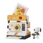 Figurine snoopy pantasy  polaroid camera (retro time series) 18 cm (pantasy)
