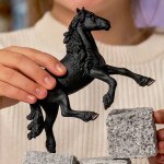 Horse club etalon frison