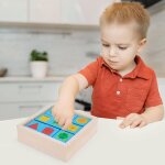 Jeu de construction en bois pour enfant d'age pr�scolaire, jeu d'echecs a bascule