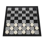 Jeu de dames en plastique pour les enfants qui jouent