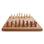 Jeu d'checs air + electronique, un magnifique echiquier en bois complet avec des reines supplmentaires, ...