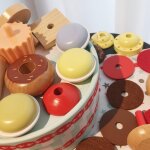Jouets de simulation de desserts, cuisine pour enfants, ensemble de support a gâteaux en bois, idéal ... Jouets de simulation de desserts, cuisine pour enfants, ensemble de support a gâteaux en bois, idéal ...
