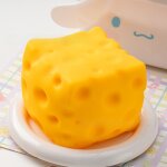 Jouet de soulagement de stress en forme de fromage faux alimentation pour sourire décontracté spécialité ... Jouet de soulagement de stress en forme de fromage faux alimentation pour sourire décontracté spécialité ...