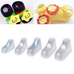 Lot de 10 chaussons et chaussettes en plastique transparent pour b�b�s, vitrine
