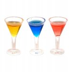 Lot de 3 verres a cocktail et coupes a champagne pour maison de poupée (echelle 1 / 12 / 6), en résine ... Lot de 3 verres a cocktail et coupes a champagne pour maison de poupée (echelle 1 / 12 / 6), en résine ...