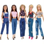Lot de 5 ensembles de vtement poupe 5 hauts t - shirts + 5 pantalons jeans + 5 paires chaussures accessoire ...