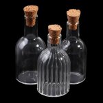 Maison de poup�e 1:12 miniature, bouteille en verre transparent, couvercle en li�ge, petits bocaux, flacons, ...