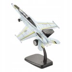 Maquette d'avion de chasse f18 a l'échelle 1 / 100 en bleu clair Maquette d'avion de chasse f18 a l'échelle 1 / 100 en bleu clair
