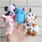 Marionnettes a doigts d'animaux de dessin animé, 10 pièces, jouets en peluche pour enfants, poupées cadeaux ... Marionnettes a doigts d'animaux de dessin animé, 10 pièces, jouets en peluche pour enfants, poupées cadeaux ...
