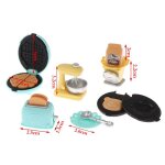 Mini machine a pain pour maison de poupe 1:12, grille - pain, fouet, plaque de pese, couteau de cuisine, ...