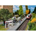 Modlisme ferroviaire ho : petite station d'attente avec accessoires - faller