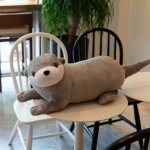 Peluche loutre en tissu, oreiller, dcoration animale, cadeau d'anniversaire pour enfants loutre grise ...