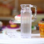 Pichet a jus miniature pour maison de poup�e, jouets pour cuisine miniature