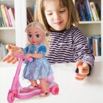 Poupée princesse rose pour fille, trottinette, conduite, jouet avec lumières musicales, jouet educatif ... Poupée princesse rose pour fille, trottinette, conduite, jouet avec lumières musicales, jouet educatif ...