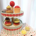 Présentoir a gâteaux de cuisine, jouets pour enfants d'age préscolaire, jeu de rôle pour enfants, décor ... Présentoir a gâteaux de cuisine, jouets pour enfants d'age préscolaire, jeu de rôle pour enfants, décor ...
