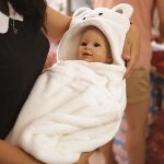 Serviettes de bain douces pour bébés, peignoir a capuche forme animale, joli modèle a lange d'emmaillotage ... Serviettes de bain douces pour bébés, peignoir a capuche forme animale, joli modèle a lange d'emmaillotage ...