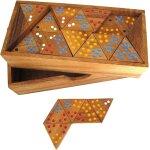 Tridomino - triomino - domino triangle - jeu de pose - jeu de soci�t� en bois a pois color�s