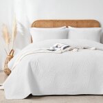 Ulteronixshop - couvre - lit 240x260 cm blanc, boutis matelass� en polyester doux, motif feuilles d�coratif, ...