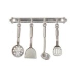 Ustensiles de cuisine miniatures - argenté - 5 pcs - pour lutin ou poupée - rico design bois Ustensiles de cuisine miniatures - argenté - 5 pcs - pour lutin ou poupée - rico design bois