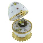 La valse des fleurs - bo�te a musique en forme d'oeuf - oeuf musical en porcelaine de limoges de style ...