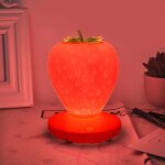 Veilleuse en forme de fraise, jolie lampe led en silicone pour table de chevet d'enfant, rechargeable ... Veilleuse en forme de fraise, jolie lampe led en silicone pour table de chevet d'enfant, rechargeable ...