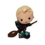 Wizarding world of harry potter figurine draco sur un balai