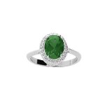 Bague argent rhodi pierre centrale verte et contour oxydes blancs sertis