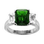 Bague argent rhodi pierre verte et 2 oxydes blancs sertis
