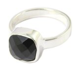 Bague artisanale argent sissi onyx argenté - 10x10 mm Bague artisanale argent sissi onyx argenté - 10x10 mm