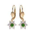 Boucles d'oreilles dormeuse plaqu or marguerite oxydes centre vert fonc et contour blancs sertis
