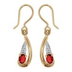 Boucles d'oreille plaqué or crochet pendante pierre rouge Boucles d'oreille plaqué or crochet pendante pierre rouge