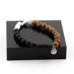 Bracelet howlite des usa + perles onyx noir mat + bois 8 mm. fabriqu� en france.