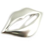 Broche créateur bisou argenté Broche créateur bisou argenté