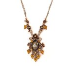 Collier cr�ateur  royal givr�  ambre