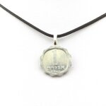 Collier pice de monnaie isral 1 agorah. cordon noir.