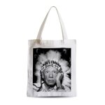 Grand sac shopping plage etudiant pablo picasso coiffe indien photo vintage artiste peintre Grand sac shopping plage etudiant pablo picasso coiffe indien photo vintage artiste peintre