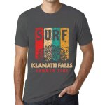 Homme tee - shirt surf d'�t� � klamath falls - summer time surf in klamath falls - t - shirt graphique ...
