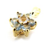 Pendentif plaqué or fleur de cristal aquamarine Pendentif plaqué or fleur de cristal aquamarine