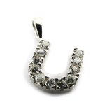 Pendentif plaqu or  lettre u  blanc