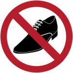 Autocollants et panneaux d'interdiction  chaussures de ville interdites