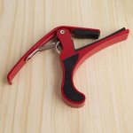Capodastre de guitare acoustique classique a six cordes en alliage d'aluminium, changement rapide Capodastre de guitare acoustique classique a six cordes en alliage d'aluminium, changement rapide