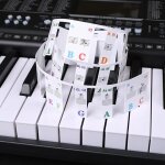 Clavier de piano pour enfant d�butant avec autocollants de couleur - 61 touches d'imitation