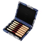 Couverture en tissu de soie en bois etui a roseaux boîte de rangement pour 6pcs anches de hautbois bleu ... Couverture en tissu de soie en bois etui a roseaux boîte de rangement pour 6pcs anches de hautbois bleu ...