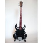 Guitare basse miniature  punisher  de gene simmons ¿ kiss