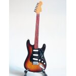 Guitare miniature fender hardtail stratocaster sunburst pickguard noir Guitare miniature fender hardtail stratocaster sunburst pickguard noir